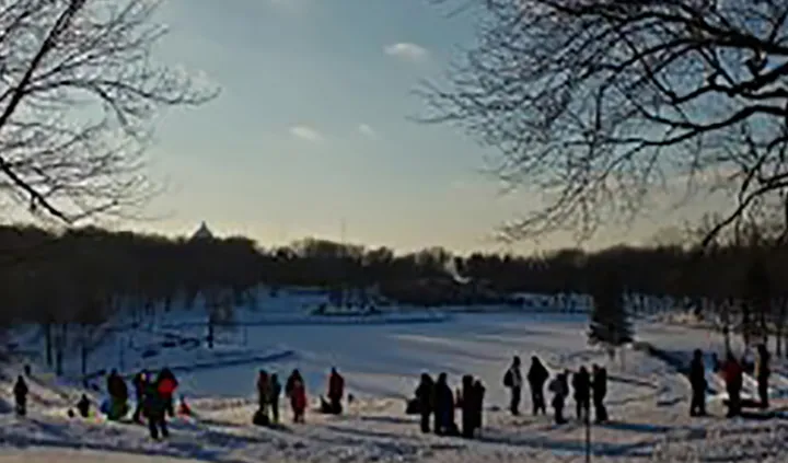 پیک‌نیک در پارک‌های مونترال آن هم در میانه ماه مارس